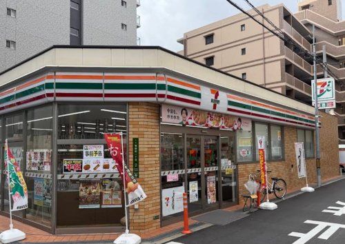 近くのセブンイレブン 大阪天神西町店まで673m(徒歩9分)