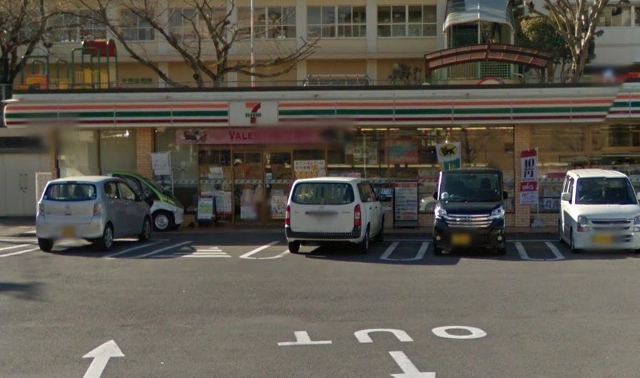 近くのセブンイレブン 長崎滑石6丁目店まで982m(徒歩13分)