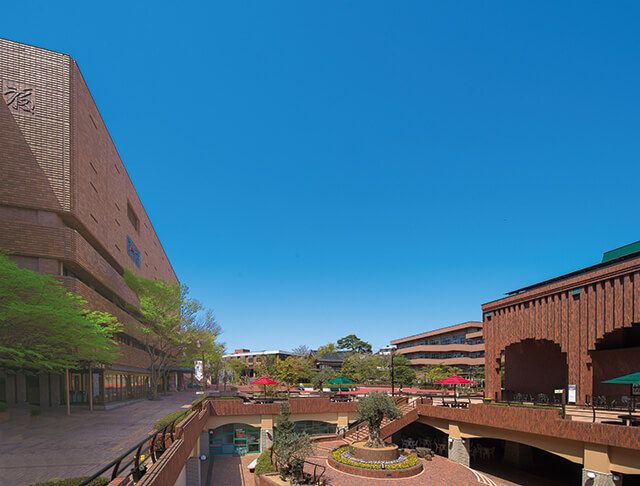 近くの東北福祉大学まで1,384m（徒歩18分）