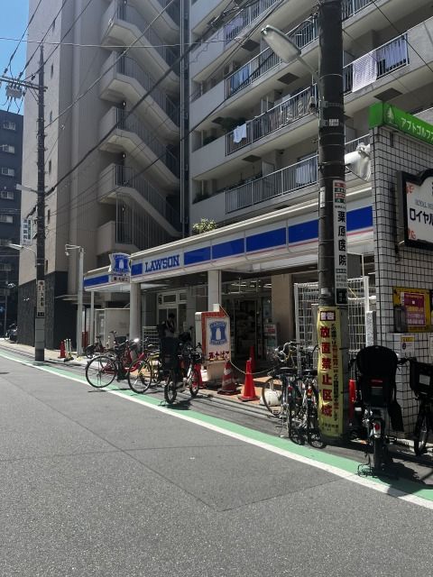 近くのコンビニまで391m（徒歩5分）