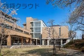 近くの大学・短大まで2,011m（徒歩26分）