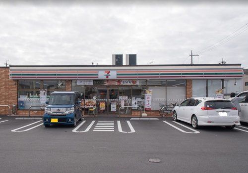 近くのコンビニまで398m（徒歩5分）