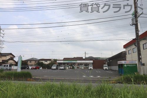 近くのコンビニまで474m（徒歩6分）