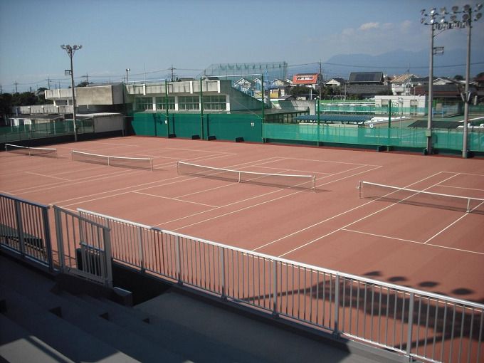 近くの伊勢崎市あかぼり運動公園 テニス場まで537m(徒歩7分)