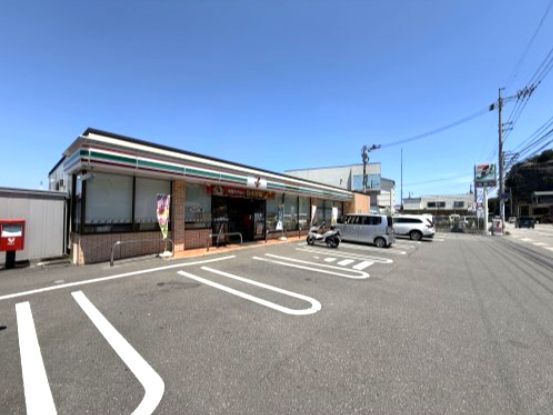 近くのセブンイレブン 徳島津田浜之町店まで665m（徒歩9分）