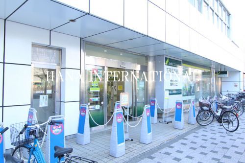 近くの三井住友銀行 西葛西支店まで726m（徒歩10分）