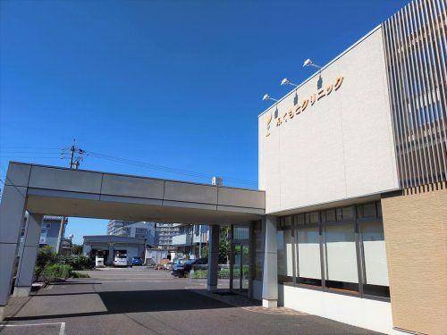 近くのふくもとクリニックまで678m（徒歩9分）