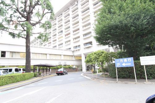 近くの東京慈恵会医科大学附属第三病院まで1,167m（徒歩15分）
