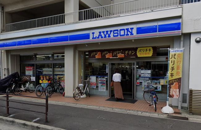 近くのローソン 東三国店まで818m（徒歩11分）