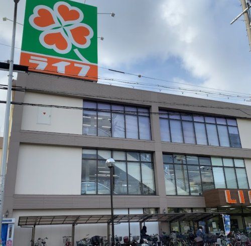 近くのライフ 江口店まで358m(徒歩5分)