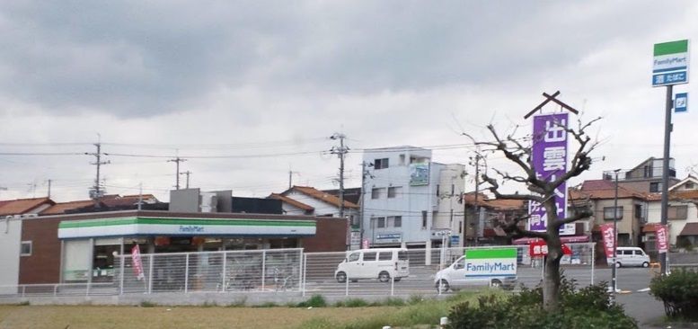 近くのコンビニまで415m（徒歩6分）