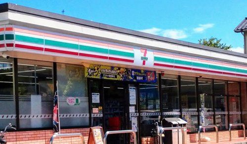 近くのセブンイレブン 枚方楠葉朝日3丁目店まで485m(徒歩7分)