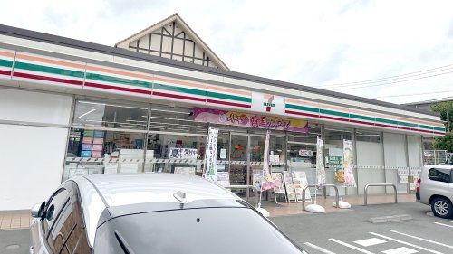 近くのセブンイレブン 調布下石原3丁目店まで80m（徒歩1分）