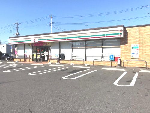 近くのセブンイレブン 前橋元総社町店まで523m（徒歩7分）