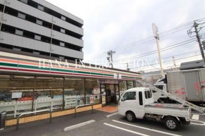 近くのセブンイレブン 松戸北小金店まで718m(徒歩9分)
