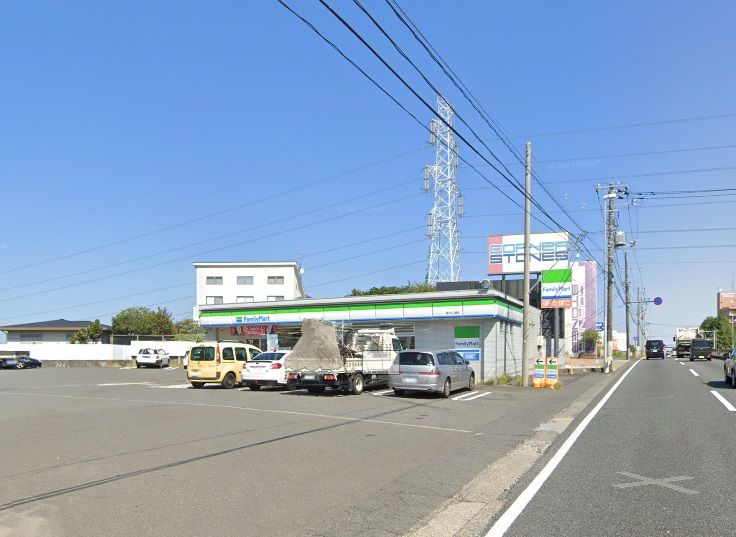 近くのファミリーマート 緑つくし野店まで593m(徒歩8分)