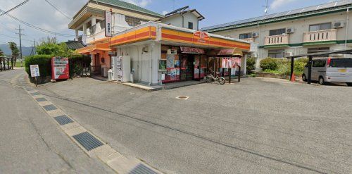 近くのヤマザキショップ西田店まで849m（徒歩11分）