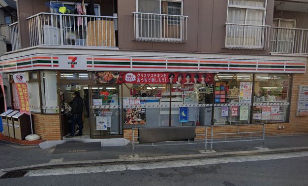 近くのセブン-イレブン 大阪十三東１丁目店まで617m（徒歩8分）