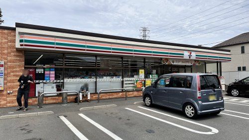 近くのセブンイレブン 小金井東町2丁目店まで322m(徒歩5分)