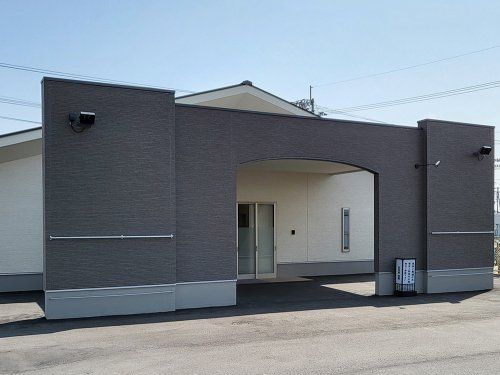 近くの白光舎会館まで625m（徒歩8分）