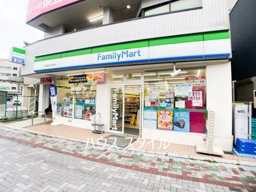 近くのコンビニまで266m（徒歩4分）