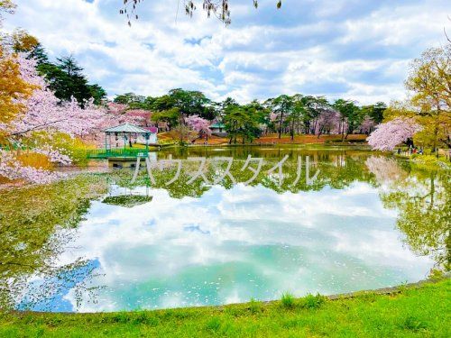 近くの公園まで1,327m（徒歩17分）