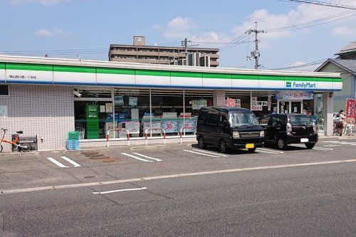 近くのファミリーマート岡山西川原一丁目店まで459m(徒歩6分)
