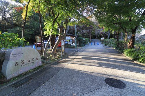 近くの衣笠山公園まで5,677m(徒歩71分)