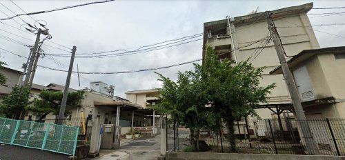 近くの呉市立和庄小学校まで500m(徒歩7分)