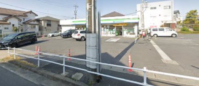 近くのコンビニまで181m（徒歩3分）