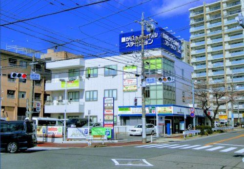近くのはなみずきクリニックまで821m（徒歩11分）