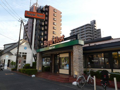 近くのロイヤルホスト戸田店まで482m（徒歩7分）