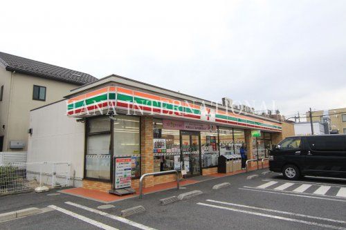 近くのセブンイレブン草加栄町一丁目店まで477m(徒歩6分)