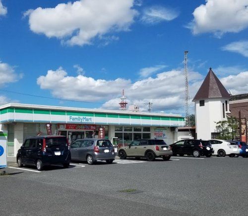 近くのファミリーマート岡山今七丁目店まで124m（徒歩2分）