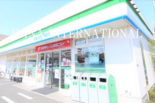 近くのファミリーマート市川欠真間店まで148m(徒歩2分)