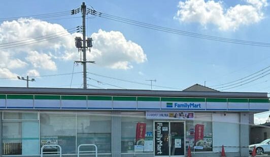 近くのファミリーマート 倉敷水島中央公園前店まで679m(徒歩9分)