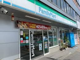 近くのファミリーマート 大津京駅前店まで617m（徒歩8分）