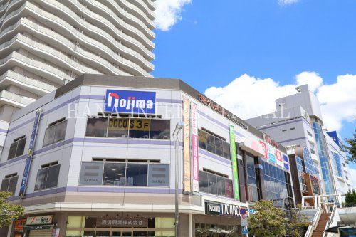 近くのリヴィンまで3,303m（徒歩42分）