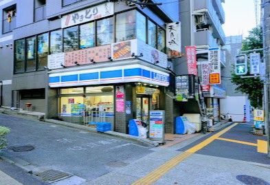近くのローソン 名城大前店まで1,376m(徒歩18分)