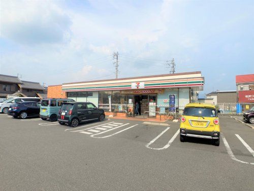 近くのセブンイレブン 東浦石浜駅西店まで697m(徒歩9分)