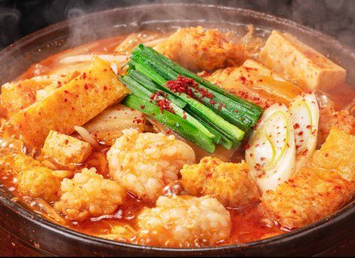 近くの赤から東静岡駅南店まで197m（徒歩3分）