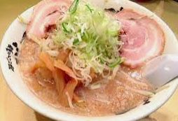 近くの超ごってり麺ごっつまで330m（徒歩5分）