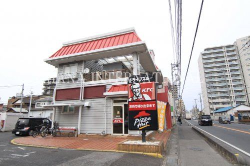 近くのケンタッキーフライドチキン草加店まで401m（徒歩6分）