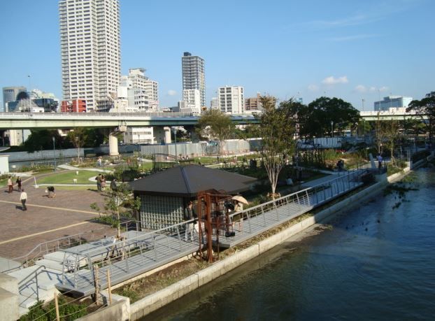 近くの中之島公園まで629m（徒歩8分）