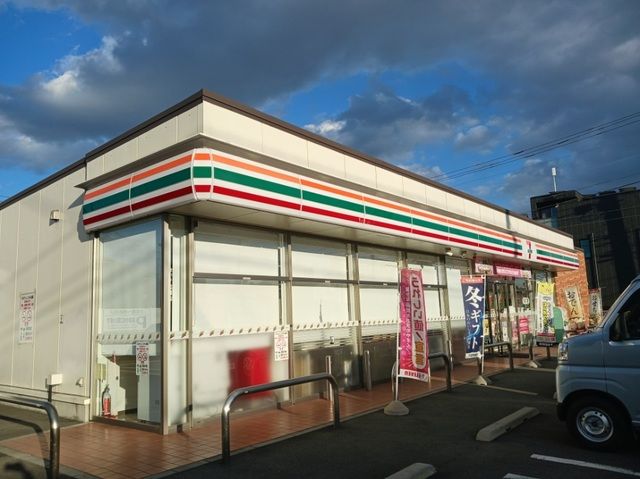 近くのセブンイレブン 前橋昭和町1丁目店まで729m（徒歩10分）