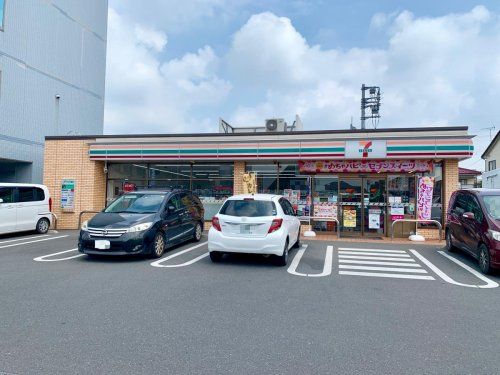 近くのセブンイレブン 太田市新井町南店まで281m（徒歩4分）