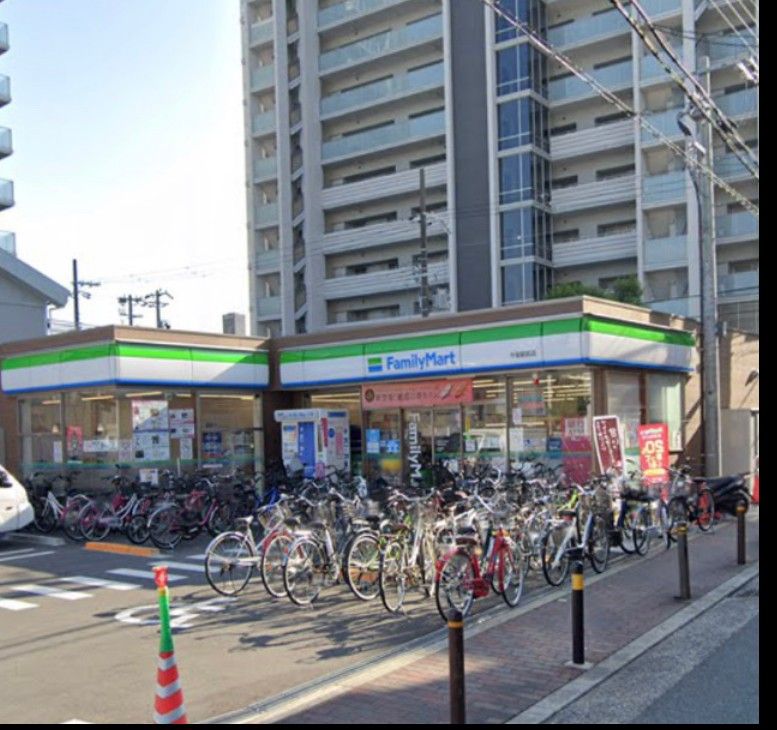 近くのファミリーマート 今里駅前店まで677m(徒歩9分)