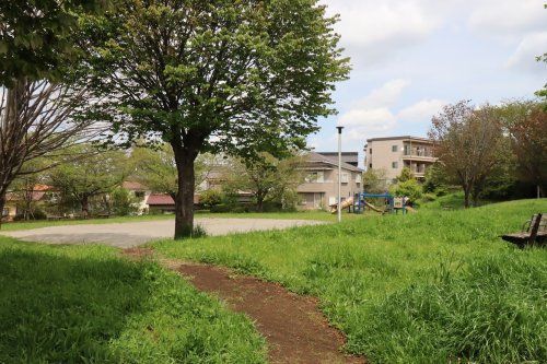 近くの千葉寺かわせみ公園まで126m(徒歩2分)