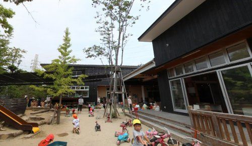 近くの認定こども園日向なないろ保育園まで1,091m(徒歩14分)