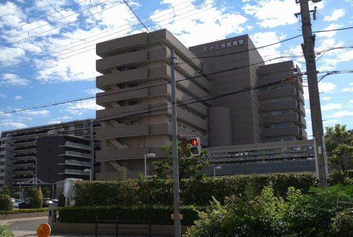 近くの大阪市立十三市民病院まで642m(徒歩9分)